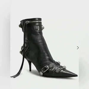 NWT BALENZIAGA Carole leather Bootie size 8